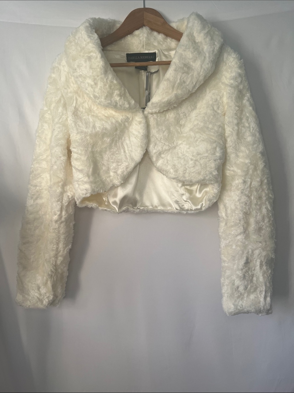 Isabella Rodriguez Ivory Faux Fur Bolero Cropped Jacket Size M, L Shrug Glam